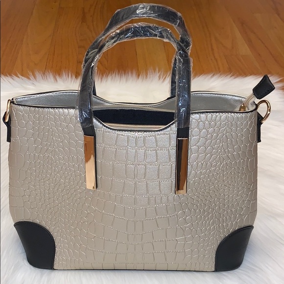 🆕Beautiful Crossbody/Shoulder bag - Picture 3 of 6